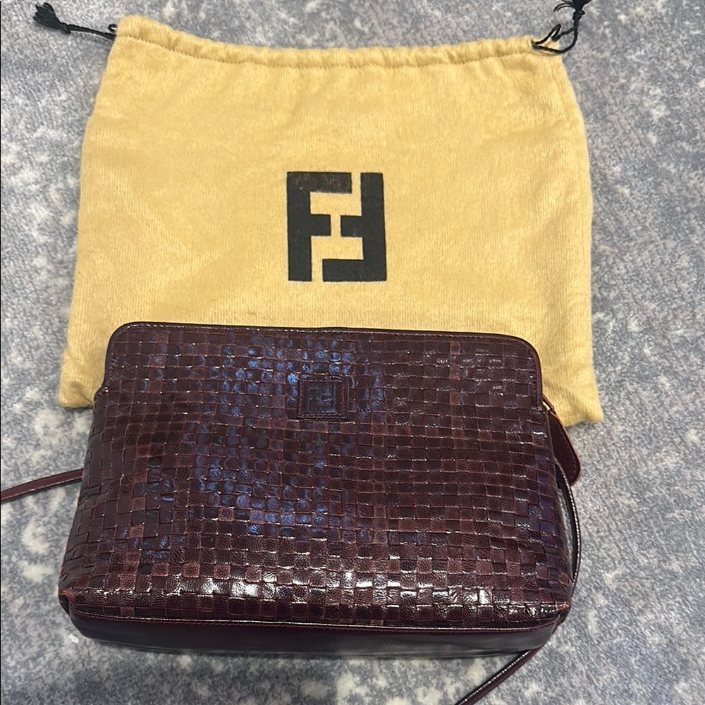 FENDI VINTAGE ROSEMOND WINE WOVEN BAG 6 1/2 x 9 x 3. - Picture 2 of 12